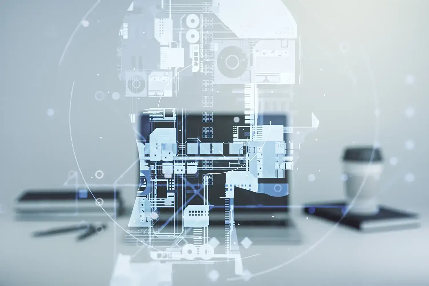 Digitale Transformation für kleine Marketingteams: Ein neuronales Netzwerk in Kopfform symbolisiert künstliche Intelligenz am Büro-Arbeitsplatz.